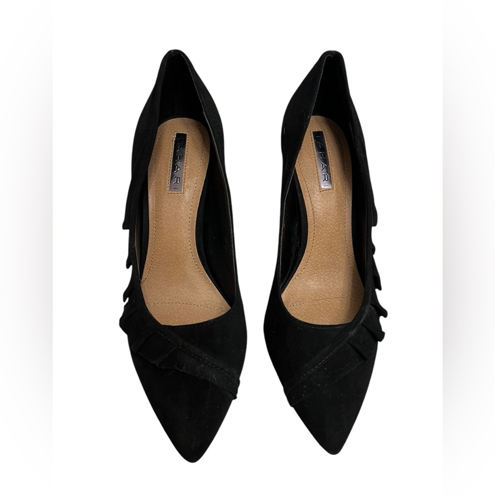 TAHARI  black leather suede high heels with a ruffled side detail pointed toe